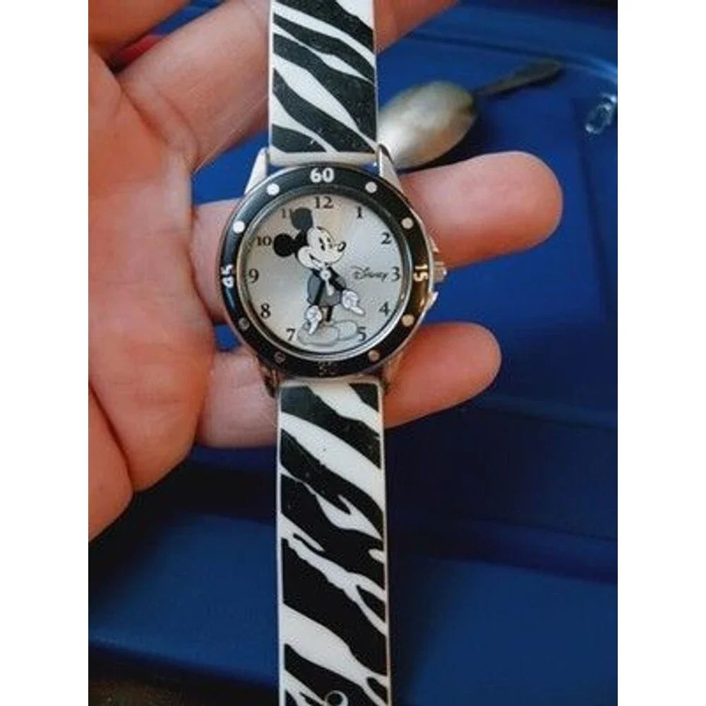 Vintage 80s/90s Mickey Analog Watch With Zebra Band.